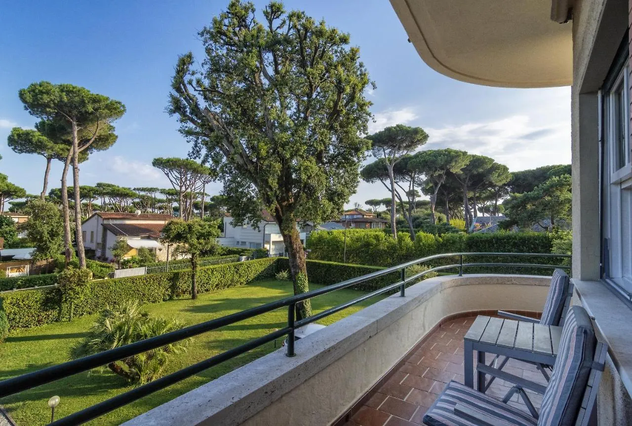 Hotel Villa Edera Marina di Pietrasanta 4*,