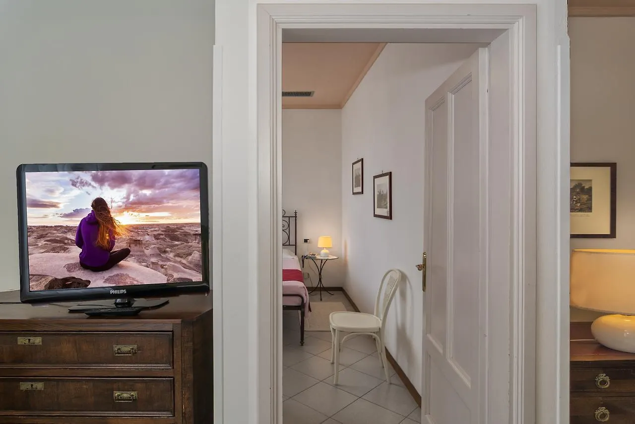 Hotel Villa Edera Marina di Pietrasanta 4*,  Italy